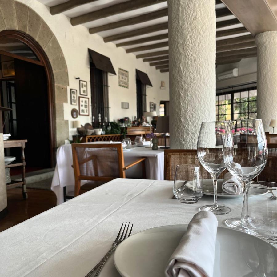 Hostal De La Placa - Hotel Boutique Cabrils Buitenkant foto